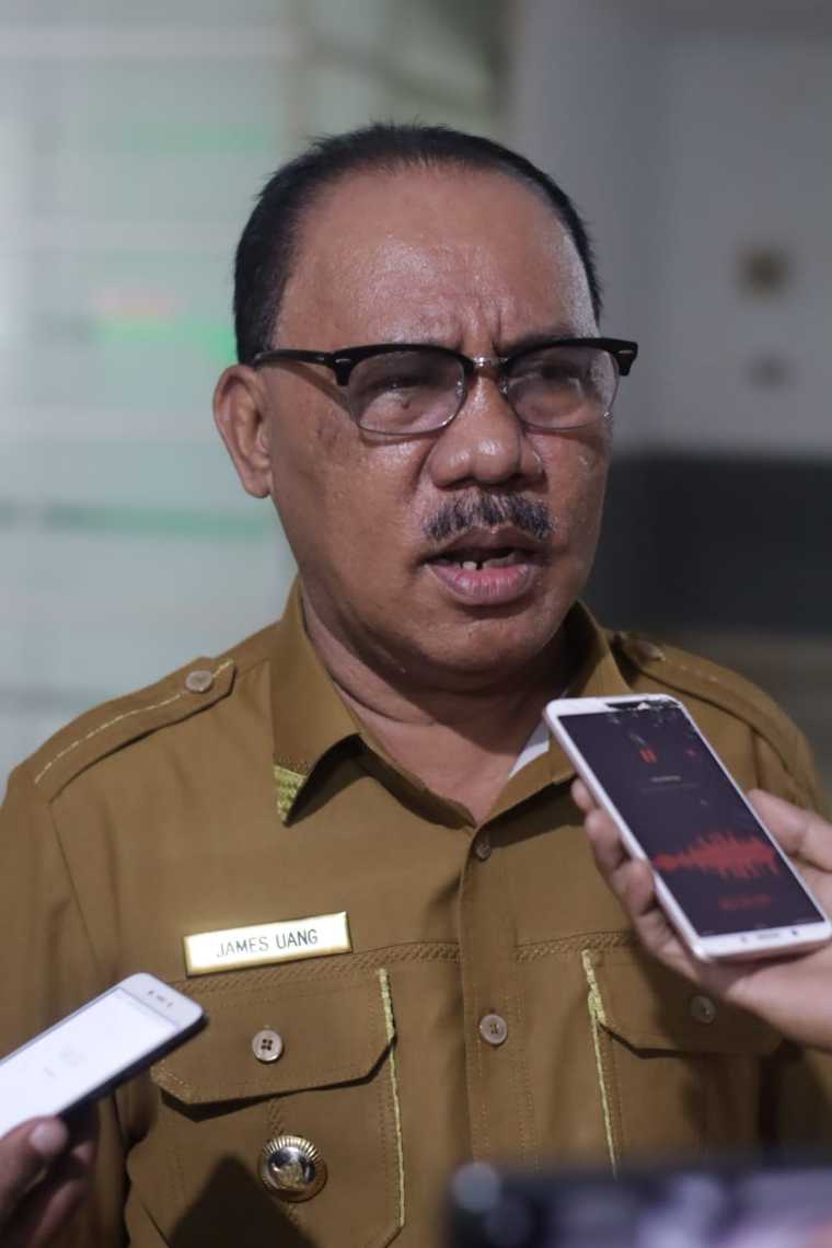 Bupati Halbar Jemes Uang