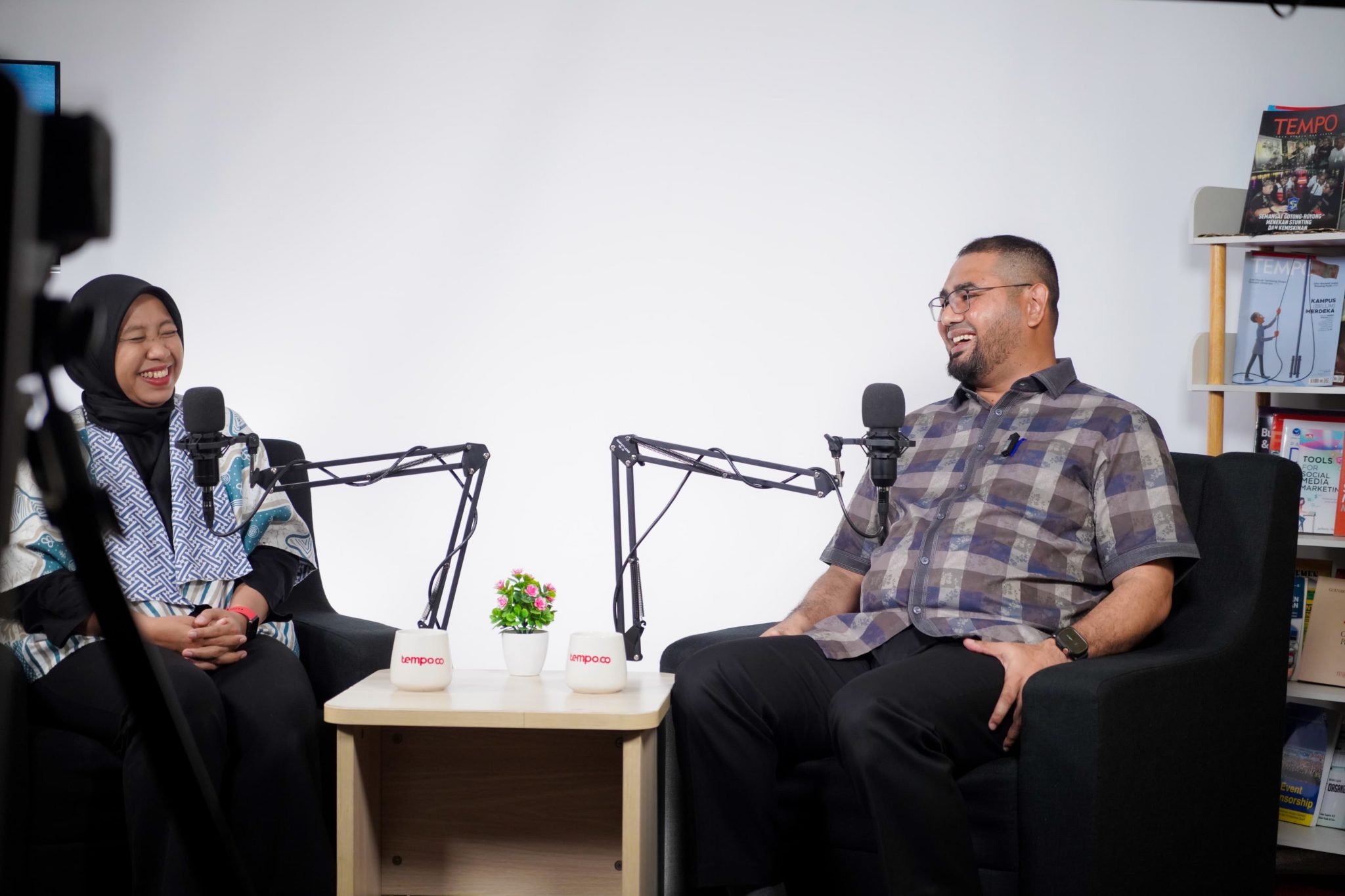Wawancara Media Tempo Bersama Bupati Halsel