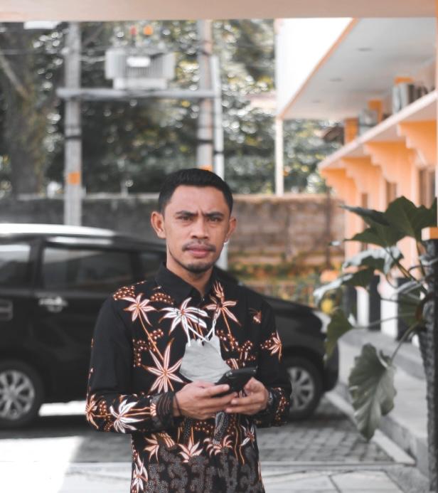 Direktur Hukum dan Advokasi Anatomi Pertambangan Indonesia (API), Usman Buamona